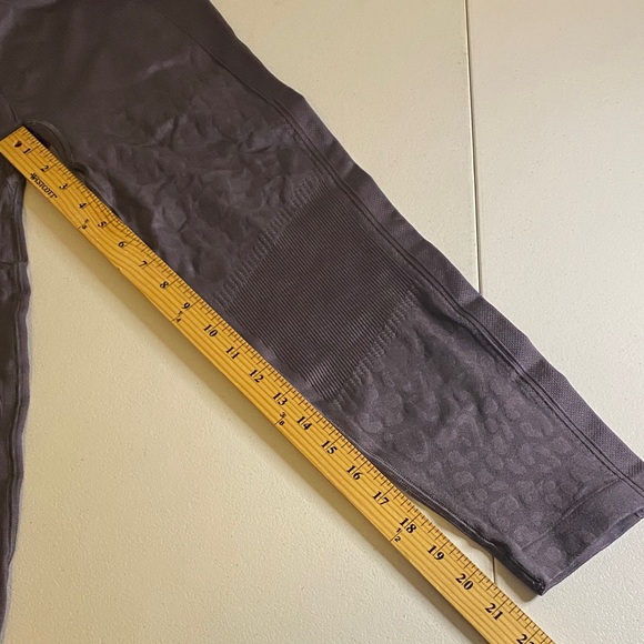 Victoria's Secret Capris Leggings in Deep Purple Sz L - Picture 7 of 11